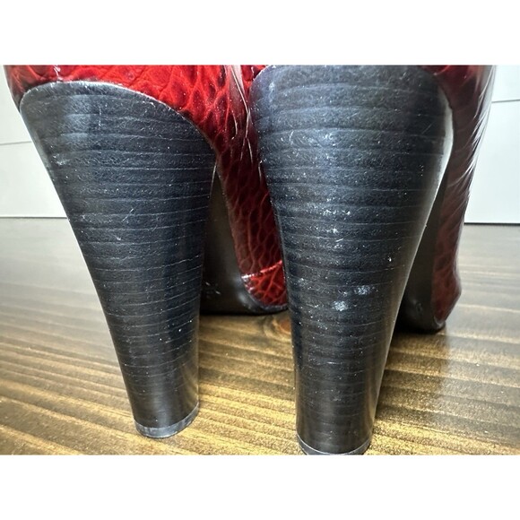 Via Spiga Animal Print Patent Red Leather Ankle Heeled Booties Women's 10 - Picture 8 of 12